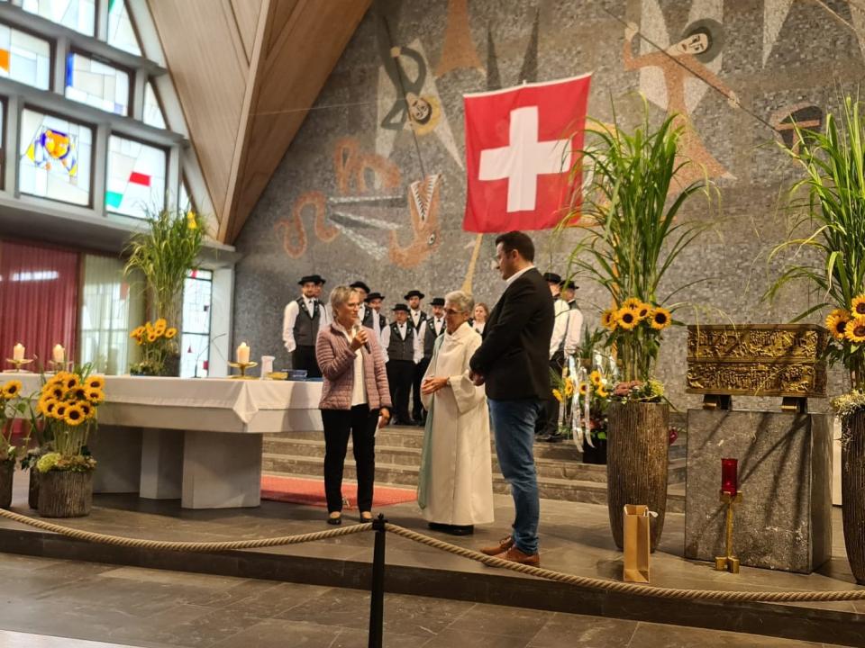 Dankesworte von Theres Egli und Daniel Dema an Gabi Suhner