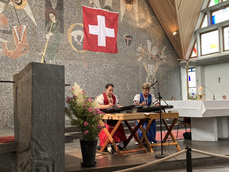 Zither-Duo Appenzell, Nicole Gschwend und Erika Koller