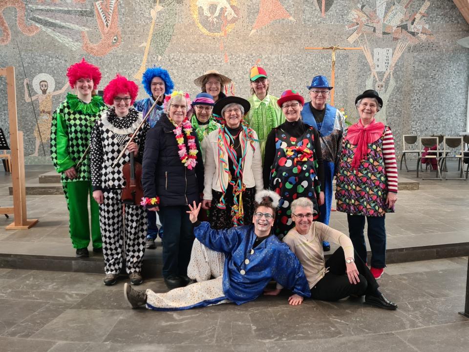 Der Frauenprojektchor mit den Instrumentalistinnen