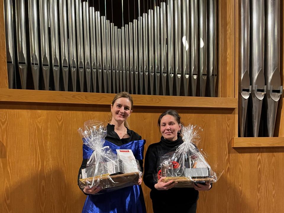 Vor den Orgelpfeifen