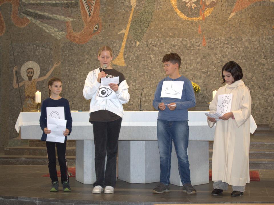 Theaterszene aufgeführt durch die Minis