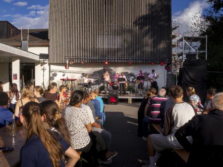 Minifest am Tag, Openair am Abend