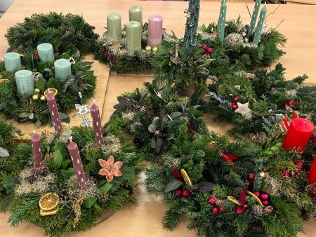 Bericht Adventskranzbinden
