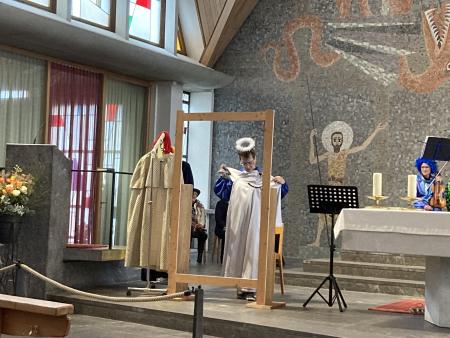 ...die Modeschau geht weiter